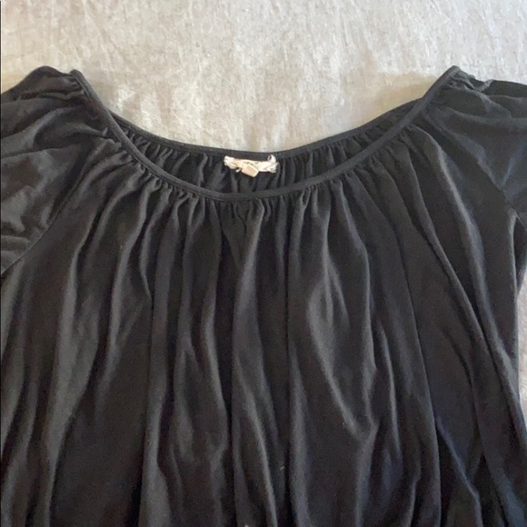 porridge Tops - Off shoulder black tee